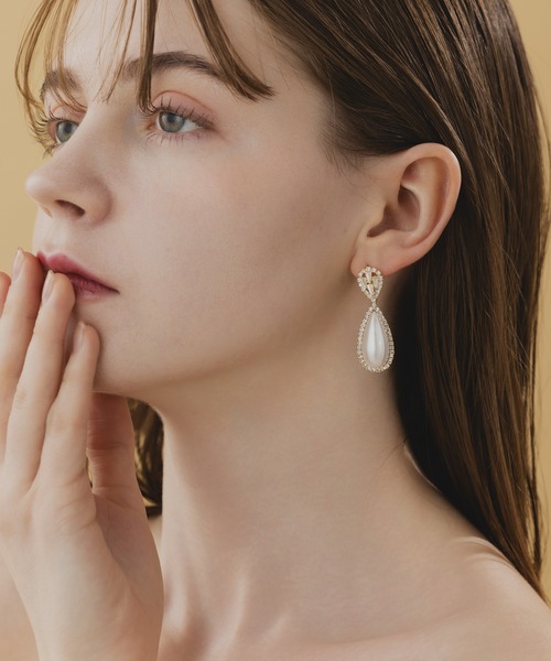 LA MUe(ラミュー)の「【LA MUE】シルバー925ポスト パール×ビジュー ドロップピアス(ピアス(両耳用)・レディース・ゴールド/シルバー・FREE)」の6枚目の写真