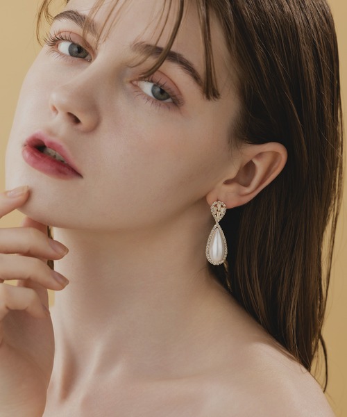 LA MUe(ラミュー)の「【LA MUE】シルバー925ポスト パール×ビジュー ドロップピアス(ピアス(両耳用)・レディース・ゴールド/シルバー・FREE)」の7枚目の写真