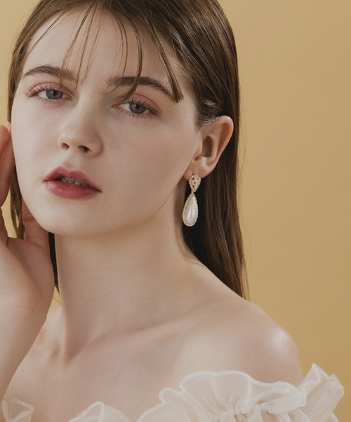 LA MUe(ラミュー)の「【LA MUE】シルバー925ポスト パール×ビジュー ドロップピアス(ピアス(両耳用)・レディース・ゴールド/シルバー・FREE)」の9枚目の写真