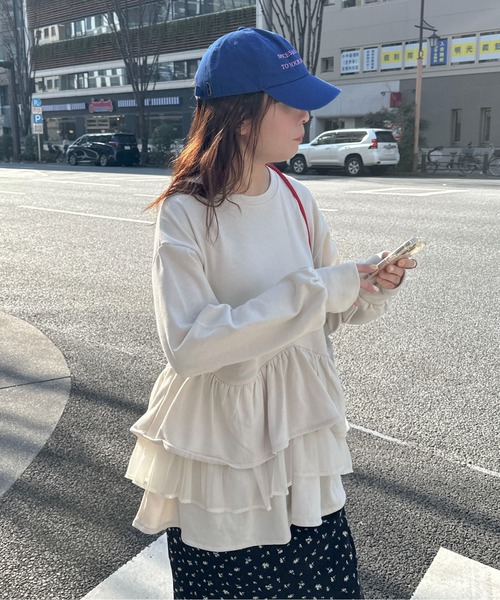 PILIT(ピリット)の「ティアードペプラムトップス(Tシャツ/カットソー・レディース・アイボリー/ブラック・MEDIUM)」の4枚目の写真