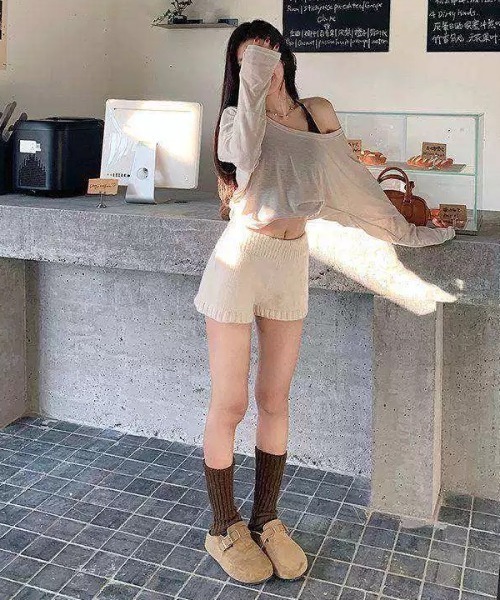CELENA BEATS(セレナビーツ)の「ニットショートパンツ(その他パンツ・レディース・アイボリー/グレー・FREE)」の19枚目の写真