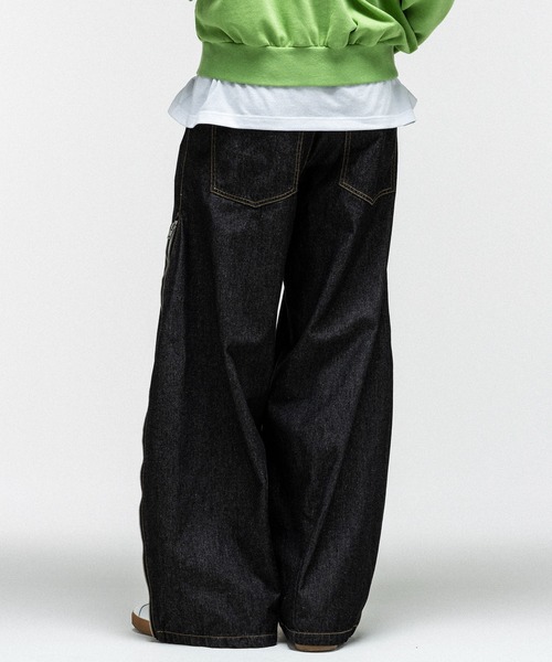 ILL'S(イルズ)の「2way SIDE ZIP BARREL-LEG DENIM PANTS / 2wayサイドジップバレルレッグデニムパンツ バギーパンツ ワイド サイドライン メンズ レディース ユニセックス(デニムパンツ・メンズ・ブラック/グレー/ブルー・M/L)」の5枚目の写真