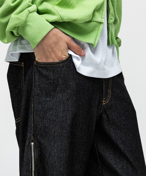 ILL'S(イルズ)の「2way SIDE ZIP BARREL-LEG DENIM PANTS / 2wayサイドジップバレルレッグデニムパンツ バギーパンツ ワイド サイドライン メンズ レディース ユニセックス(デニムパンツ・メンズ・ブラック/グレー/ブルー・M/L)」の7枚目の写真