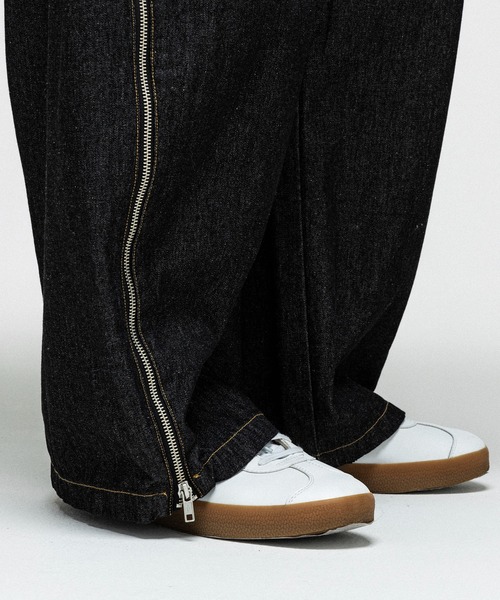 ILL'S(イルズ)の「2way SIDE ZIP BARREL-LEG DENIM PANTS / 2wayサイドジップバレルレッグデニムパンツ バギーパンツ ワイド サイドライン メンズ レディース ユニセックス(デニムパンツ・メンズ・ブラック/グレー/ブルー・M/L)」の8枚目の写真