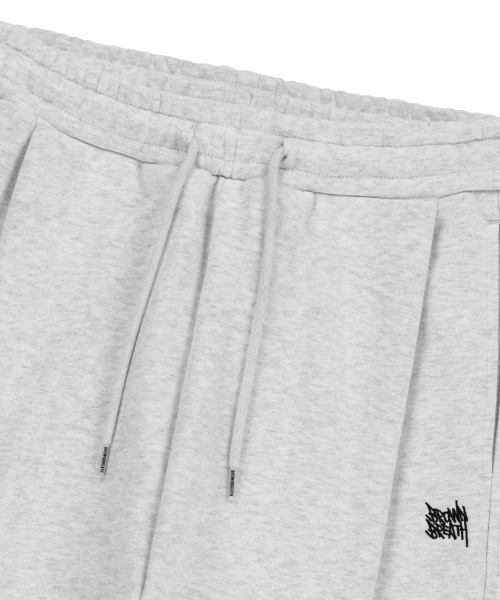 BROWNBREATH（ブラウンブレス）の「TAG TWO TUCK WIDE SWEAT PANTS - ASH（スウェットパンツ・レディース・その他・SMALL/MEDIUM/LARGE/X-LARGE）」の3枚目の写真