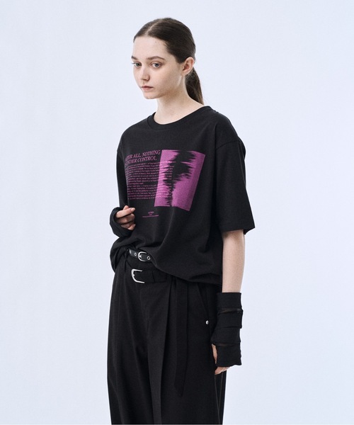 PHILTHEORY（フィルセオリー）の「Glitch poem graphic T-shirts / グリッチポエムグラフィックT（Tシャツ/カットソー・メンズ・ホワイト/ブラック・1/3/2）」の6枚目の写真
