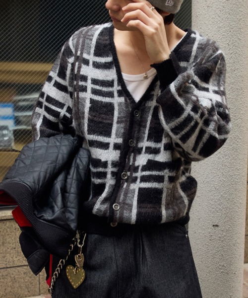 kutir(クティール)の「SILVER BUTTON CHECK CARDIGAN/シルバーボタンチェックカーディガン(カーディガン/ボレロ・メンズ・ブラック/ブラウン/ネイビー・LARGE/MEDIUM)」の1枚目の写真