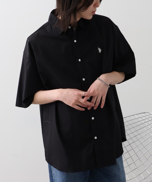 U.S. POLO ASSN.(ユーエスポロアッスン)の「【U.S. POLO ASSN./ユーエスポロアッスン】ワンポイントロゴ刺繍 半袖オーバーサイズシャツ(シャツ/ブラウス・メンズ・ブラック/インディゴブルー/ライトブルー/ホワイト・LL/M/L)」の1枚目の写真