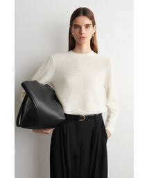 ジグザグ編みのモヘア混セーター