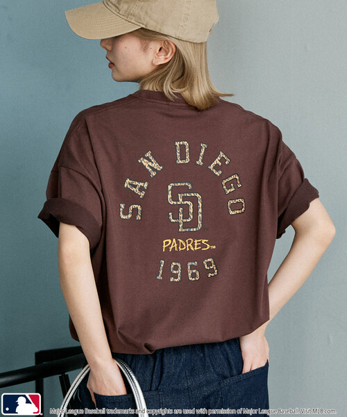 PUBLUX(パブリュクス)の「PUBLUX/パブリュクス <機能性素材>別注MLB レオパード柄 ロゴ Tシャツ 限定展開(Tシャツ/カットソー・メンズ・ブラック/オフホワイト/ネイビー/ライトグレー/ホワイト/ブラウン・S/L/M)」の5枚目の写真