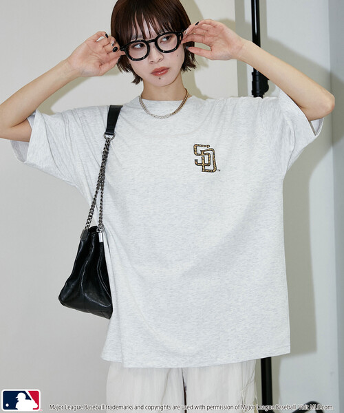 PUBLUX(パブリュクス)の「PUBLUX/パブリュクス <機能性素材>別注MLB レオパード柄 ロゴ Tシャツ 限定展開(Tシャツ/カットソー・メンズ・ブラック/オフホワイト/ネイビー/ライトグレー/ホワイト/ブラウン・S/L/M)」の7枚目の写真