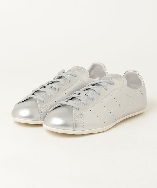 adidas Originals(アディダスオリジナルス)の「STAN SMITH LO PRO W(スニーカー・レディース・シルバー・23.5cm/24.0cm/24.5cm/23.0cm)」の1枚目の写真