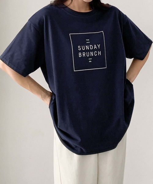 LOWO(ロワ)の「英字ロゴプリントオーバーサイズ半袖Tシャツ(コットン/カジュアル)(Tシャツ/カットソー・レディース・ネイビー/ホワイト/グレー・FREE)」の3枚目の写真