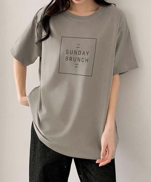 LOWO(ロワ)の「英字ロゴプリントオーバーサイズ半袖Tシャツ(コットン/カジュアル)(Tシャツ/カットソー・レディース・ネイビー/ホワイト/グレー・FREE)」の2枚目の写真