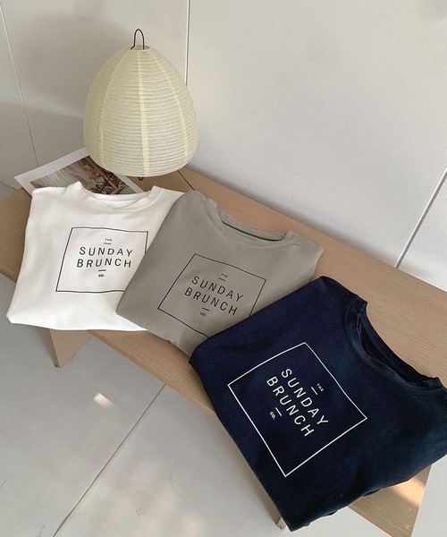 LOWO(ロワ)の「英字ロゴプリントオーバーサイズ半袖Tシャツ(コットン/カジュアル)(Tシャツ/カットソー・レディース・ネイビー/ホワイト/グレー・FREE)」の4枚目の写真