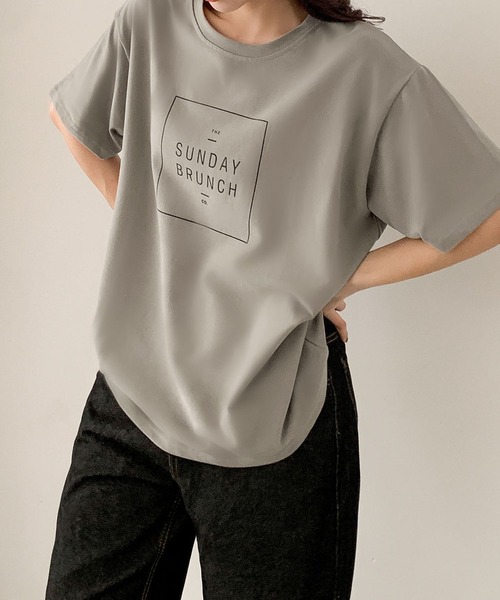 LOWO(ロワ)の「英字ロゴプリントオーバーサイズ半袖Tシャツ(コットン/カジュアル)(Tシャツ/カットソー・レディース・ネイビー/ホワイト/グレー・FREE)」の13枚目の写真
