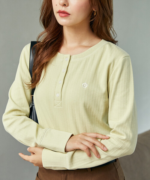 MARY QUANT(マリークワント)の「MARY QUANT × PUBLUX/マリークワント リブヘンリーネックロンT 限定展開(Tシャツ/カットソー・レディース・ネイビー/チャコールグレー/グレー/ブラウン/イエロー系その他・フリ-)」の5枚目の写真