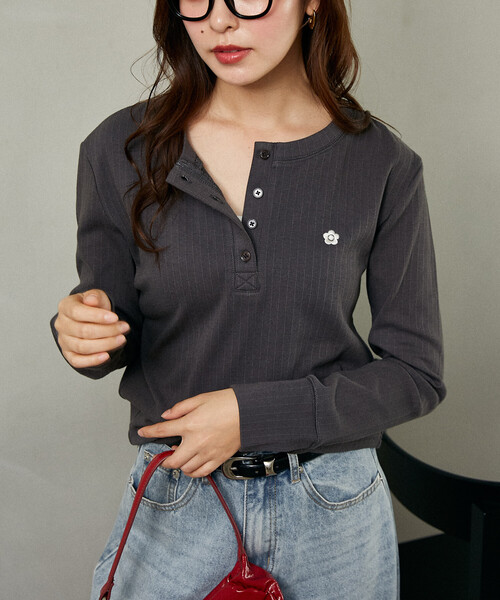 MARY QUANT(マリークワント)の「MARY QUANT × PUBLUX/マリークワント リブヘンリーネックロンT 限定展開(Tシャツ/カットソー・レディース・ネイビー/チャコールグレー/グレー/ブラウン/イエロー系その他・フリ-)」の21枚目の写真