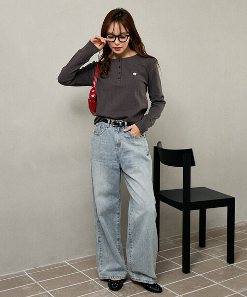 MARY QUANT(マリークワント)の「MARY QUANT × PUBLUX/マリークワント リブヘンリーネックロンT 限定展開(Tシャツ/カットソー・レディース・ネイビー/チャコールグレー/グレー/ブラウン/イエロー系その他・フリ-)」の20枚目の写真