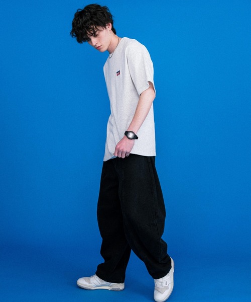 CONVERSE(コンバース)の「CONVERSE コンバース 天竺プレートロゴ半袖クルーネックTシャツ/ハーフスリーブカットソー(Tシャツ/カットソー・メンズ・ホワイト/オートミール/ネイビー/ブラック・L/M/XL)」の19枚目の写真