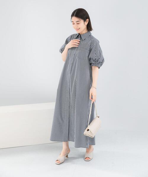 URBAN RESEARCH ROSSO WOMEN(アーバンリサーチ ロッソ)の「『別注』ELENDEEK×ROSSO RELAXY SHIRT ONE-PIECE(ワンピース・レディース・オフホワイト/ブラック系その他/ブルー系その他・1)」の19枚目の写真