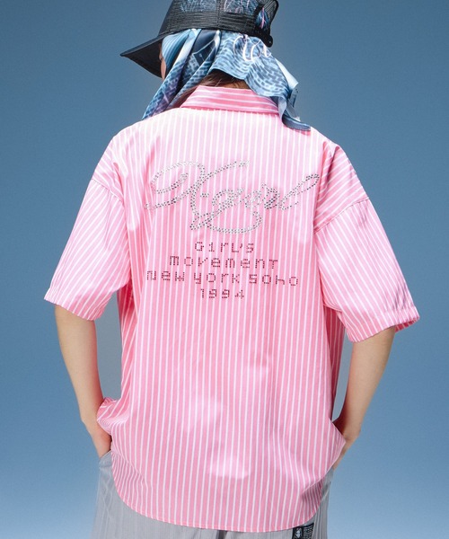 X-girl(エックスガール)の「STRIPED RHINESTONE S/S SHIRT(シャツ/ブラウス・レディース・ライトブルー/ピンク・S/M)」の3枚目の写真