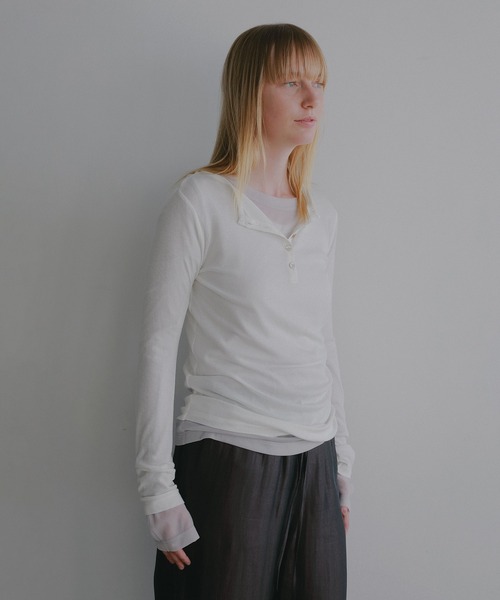 MANOF(マノフ)の「SHEER LAYERED CUT TOPS(Tシャツ/カットソー・レディース・ブラック/アイボリー/ブルー・F)」の19枚目の写真