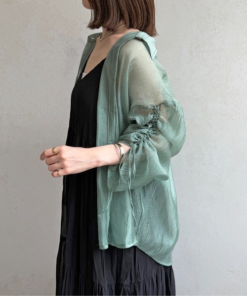 Thevon(ゼボン)の「【新色登場!】ラメワッシャー袖シャーリングシアーシャツ(シャツ/ブラウス・レディース・ピンク/ブラウン/サックスブルー/アイボリー/グリーン/オレンジ・FREE)」の3枚目の写真