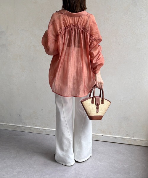 Thevon(ゼボン)の「【新色登場!】ラメワッシャー袖シャーリングシアーシャツ(シャツ/ブラウス・レディース・ピンク/ブラウン/サックスブルー/アイボリー/グリーン/オレンジ・FREE)」の8枚目の写真