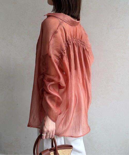 Thevon(ゼボン)の「【新色登場!】ラメワッシャー袖シャーリングシアーシャツ(シャツ/ブラウス・レディース・ピンク/ブラウン/サックスブルー/アイボリー/グリーン/オレンジ・FREE)」の13枚目の写真