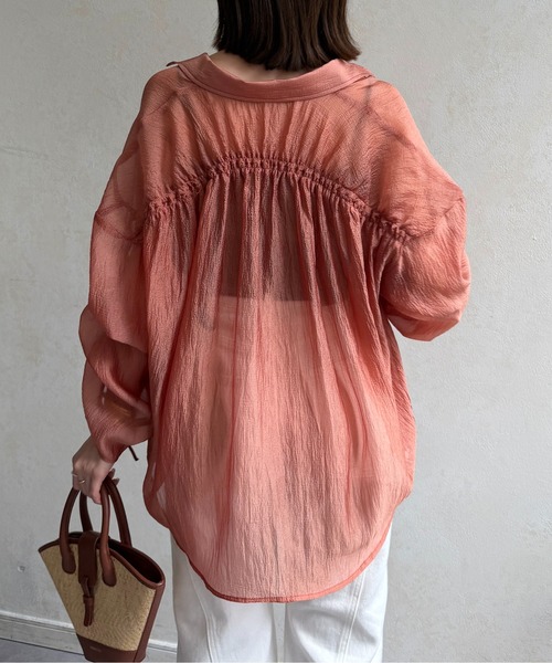 Thevon(ゼボン)の「【新色登場!】ラメワッシャー袖シャーリングシアーシャツ(シャツ/ブラウス・レディース・ピンク/ブラウン/サックスブルー/アイボリー/グリーン/オレンジ・FREE)」の12枚目の写真