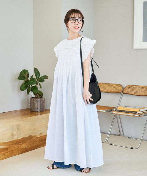 FREAK'S STORE（フリークスストア）の「限定展開　インド ピンタック フリル ノースリーブ ワンピース（ワンピース・レディース・ブルーグリーン/ブラウン系その他/ブラック/ネイビー/オフホワイト・MEDIUM/SMALL）」の6枚目の写真