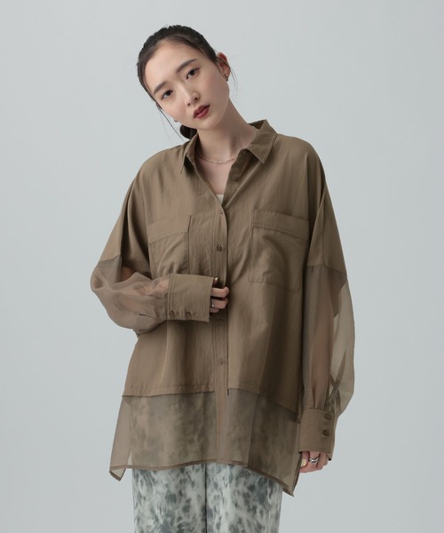 LEPSIM(レプシィム)の「異素材切り替えポンチョシャツ 651444(シャツ/ブラウス・レディース・ブラウン/オフホワイト/ホワイト×ブラック/ブラック/イエロー/ホワイト・FREE)」の5枚目の写真