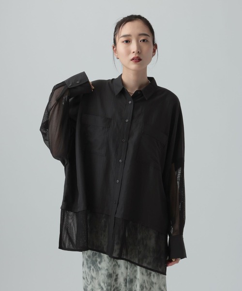 LEPSIM(レプシィム)の「異素材切り替えポンチョシャツ 651444(シャツ/ブラウス・レディース・ブラウン/オフホワイト/ホワイト×ブラック/ブラック/イエロー/ホワイト・FREE)」の7枚目の写真