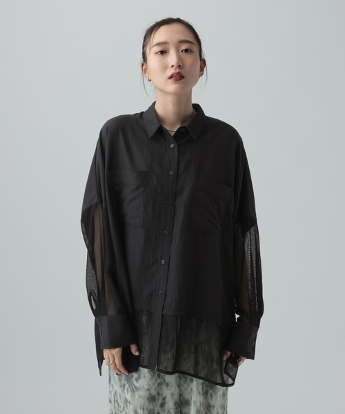 LEPSIM(レプシィム)の「異素材切り替えポンチョシャツ 651444(シャツ/ブラウス・レディース・ブラウン/オフホワイト/ホワイト×ブラック/ブラック/イエロー/ホワイト・FREE)」の9枚目の写真