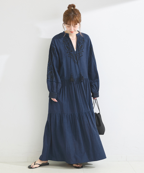 B.C STOCK(ベーセーストック)の「ウォッシャブル / 刺繍ティアードワンピース(ワンピース・レディース・ホワイト/コバルトブルー・FREE)」の8枚目の写真