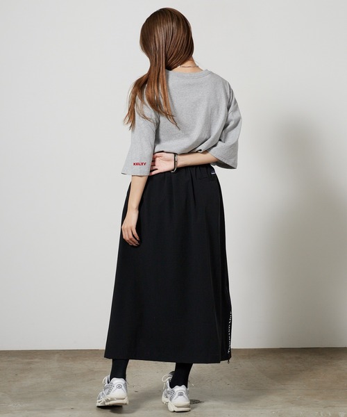 THOUSAND MILE(サウザンドマイル)の「THOUSAND MILE/サウザンドマイル WRAPPED SKIRT ワイドシルエット 腰ベルト タックスカート 2026年 夏 夏服 秋服(スカート・レディース・ブラック/チャコール・M/L)」の17枚目の写真