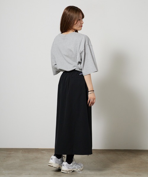 THOUSAND MILE(サウザンドマイル)の「THOUSAND MILE/サウザンドマイル WRAPPED SKIRT ワイドシルエット 腰ベルト タックスカート 2026年 夏 夏服 秋服(スカート・レディース・ブラック/チャコール・M/L)」の21枚目の写真