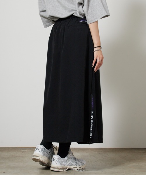 THOUSAND MILE(サウザンドマイル)の「THOUSAND MILE/サウザンドマイル WRAPPED SKIRT ワイドシルエット 腰ベルト タックスカート 2026年 夏 夏服 秋服(スカート・レディース・ブラック/チャコール・M/L)」の22枚目の写真