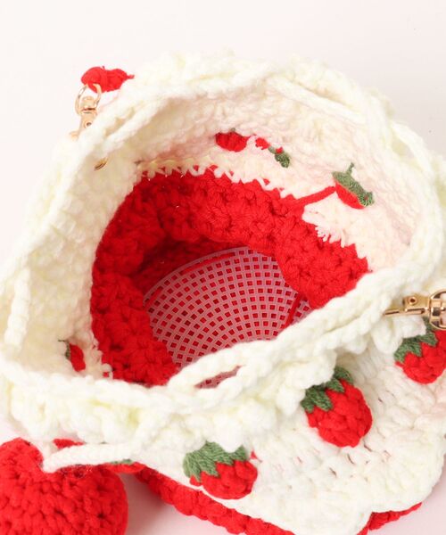 tone(トーン)の「【88eighty-eight】かぎ針編みニットいちごケーキ巾着CUTEショルダーバッグ【import】(MA)(ショルダーバッグ・レディース・レッド・FREE)」の3枚目の写真