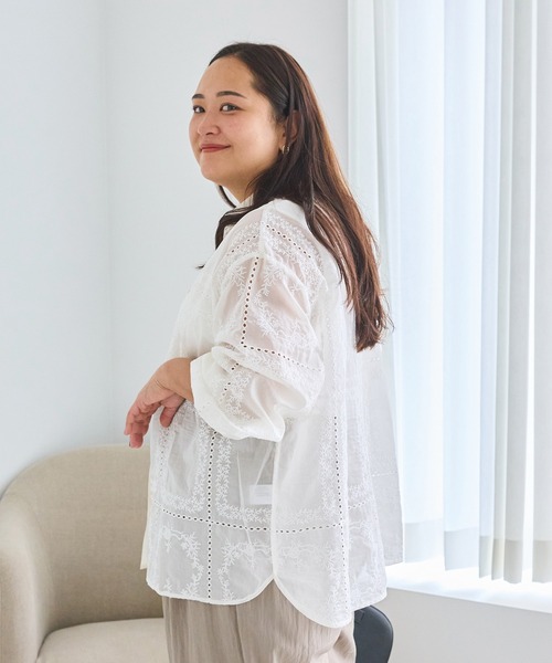 LAVEANGE（ラビアンジェ）の「スクエア刺繍レースブラウス（シャツ/ブラウス・レディース・アイボリー/ブラック・5L/4L/3L/LL/M）」の11枚目の写真