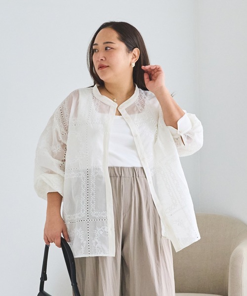 LAVEANGE（ラビアンジェ）の「スクエア刺繍レースブラウス（シャツ/ブラウス・レディース・アイボリー/ブラック・5L/4L/3L/LL/M）」の6枚目の写真