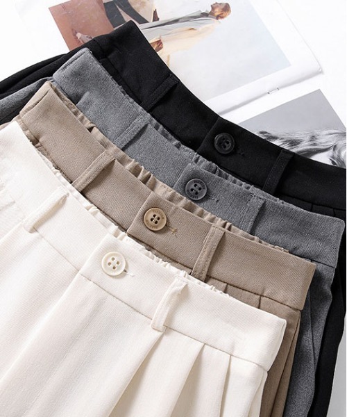 ＆soiree（アンドソワレ）の「ベーシック2タックハーフパンツ（その他パンツ・レディース・ブラック/オフホワイト/グレー/ベージュ・X-SMALL/SMALL/MEDIUM/LARGE/X-LARGE）」の12枚目の写真