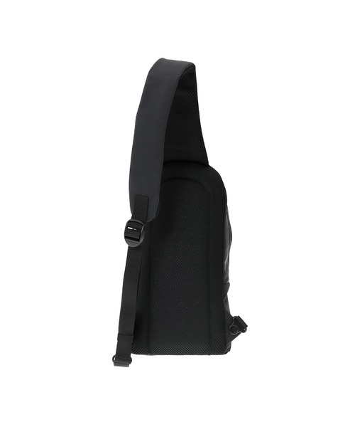 Manhattan Portage(マンハッタンポーテージ)の「NEUES LITTLE ITALY CROSSBODY BAG TUSSAH PVC(ボディバッグ/ウエストポーチ・メンズ・ブラック・SMALL)」の12枚目の写真