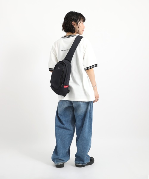 Manhattan Portage(マンハッタンポーテージ)の「NEUES LITTLE ITALY CROSSBODY BAG TUSSAH PVC(ボディバッグ/ウエストポーチ・メンズ・ブラック・SMALL)」の6枚目の写真