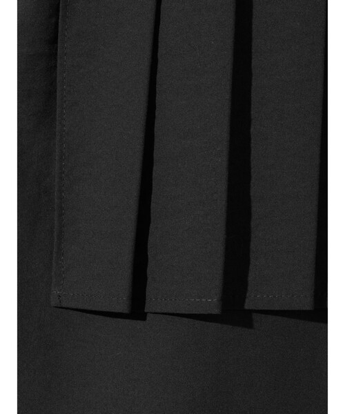MIDIUMISOLID(ミディウミソリッド)の「MIDIUMISOLID for Ladies ノースリーブアシンメトリープリーツシャツ(シャツ/ブラウス・レディース・ブラック/ネイビー/アイボリー・FREE)」の14枚目の写真