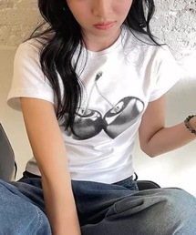 チェリープリント半袖Tシャツ