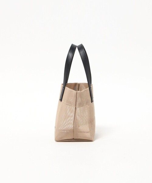 UNITED ARROWS(ユナイテッドアローズ)の「コンビ メッシュ トートバッグ S(トートバッグ・レディース・ベージュ/ブラック/グレー系/ネイビー・FREE)」の7枚目の写真