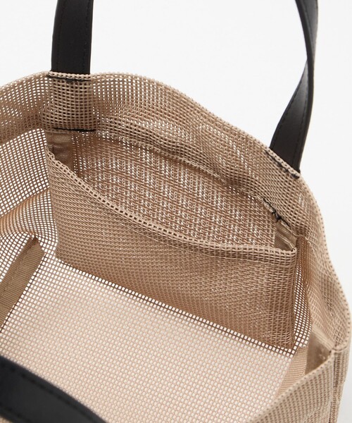 UNITED ARROWS(ユナイテッドアローズ)の「コンビ メッシュ トートバッグ S(トートバッグ・レディース・ベージュ/ブラック/グレー系/ネイビー・FREE)」の13枚目の写真