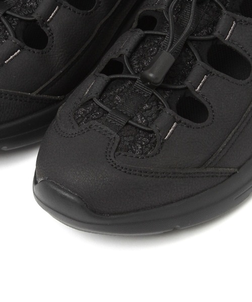 le coq sportif(ルコックスポルティフ)の「le coq sportif/ロレーヌ SS/759481(スリッポン・レディース・ベージュ/ブラック/グレー・LARGE/MEDIUM)」の8枚目の写真